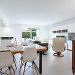 Apartment Ground-floor 2 Bedroom - Near Centre & Beaches