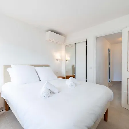 דירה Ground-floor 2 Bedroom - Near Centre & Beaches